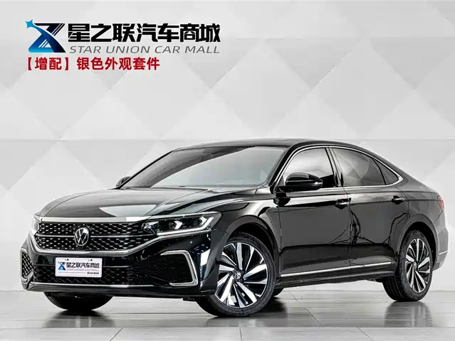 Volkswagen Passat 2023 Facelift 330TSI Starlight Elite Edition — фото 1