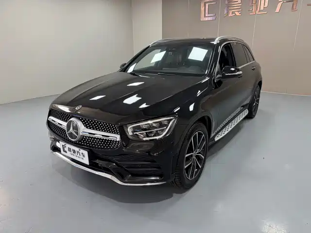MERCEDES-BENZ GLC