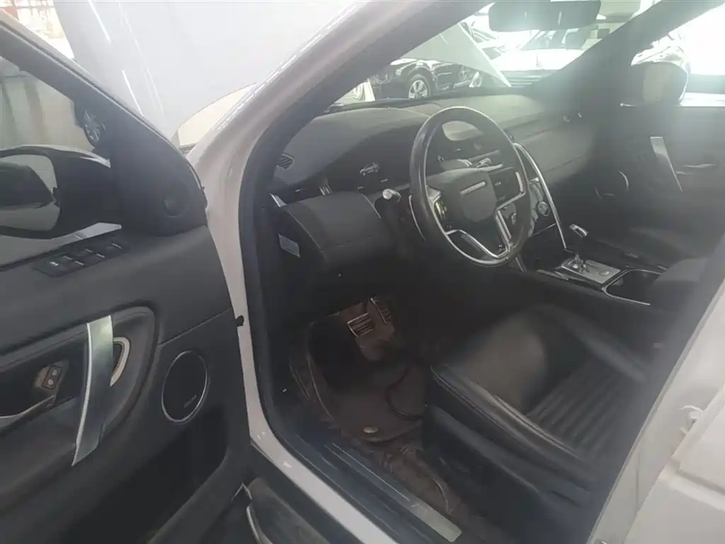 Land Rover Discovery Sport 2022 Model Year Facelift 249PS Metropolitan Edition фото 16