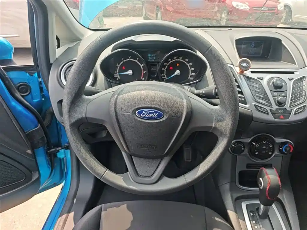 Ford Fiesta 2015 2013 Hatchback 1.5L Automatic Fashion