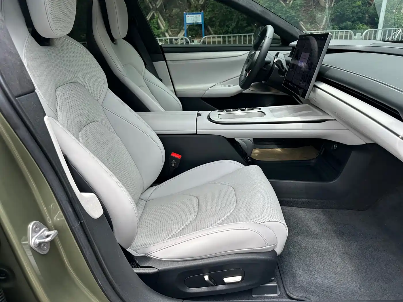Xiaomi Auto Xiaomi SU7 2024 AWD Extended Range Advanced Smart Driving Max Edition фото 6