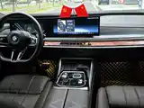 Фото 14 - BMW 7 Series