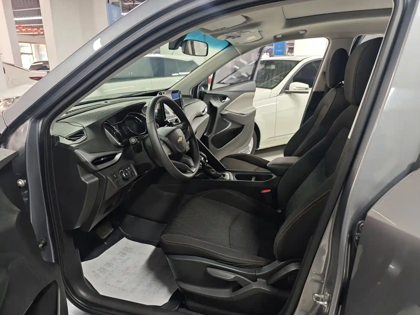 Chevrolet Volando 2018 530T Auto Sport Edition (5+2 seater) China V фото 5