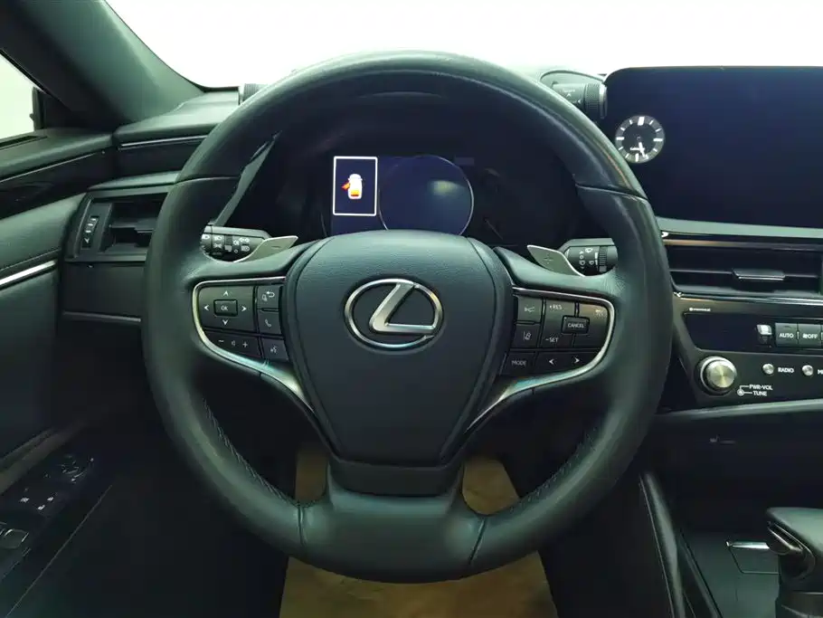 Lexus ES 2022 200 Excellence Edition фото 15