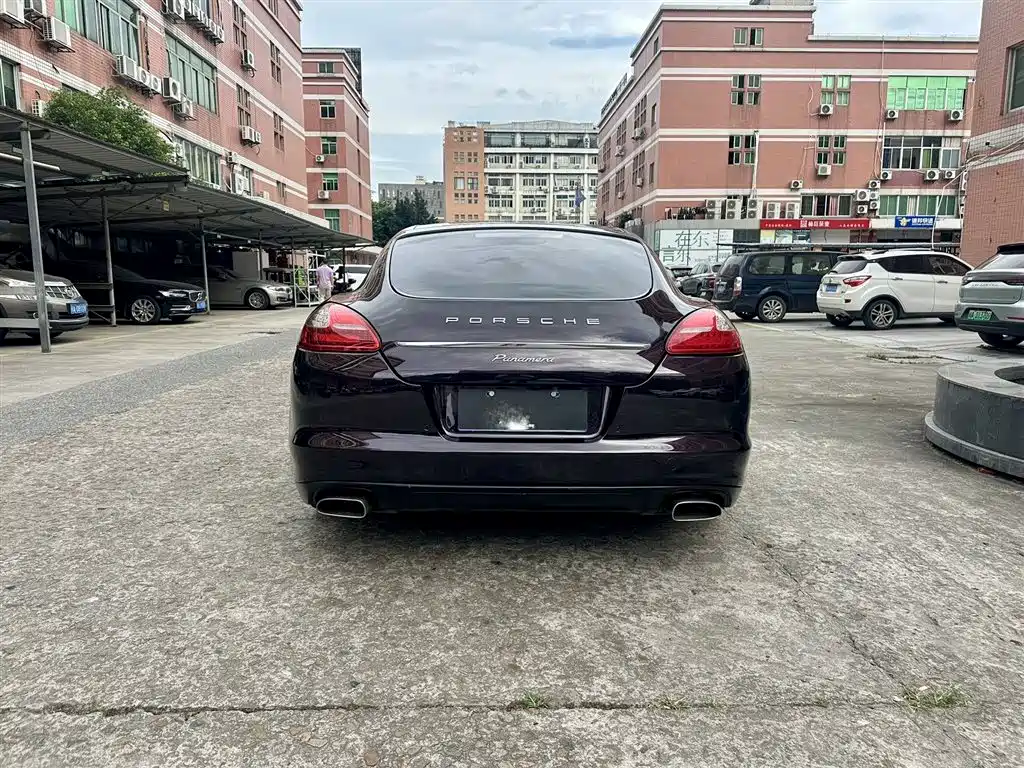 Porsche Panamera 2013 Panamera Platinum Edition 3.6L фото 4