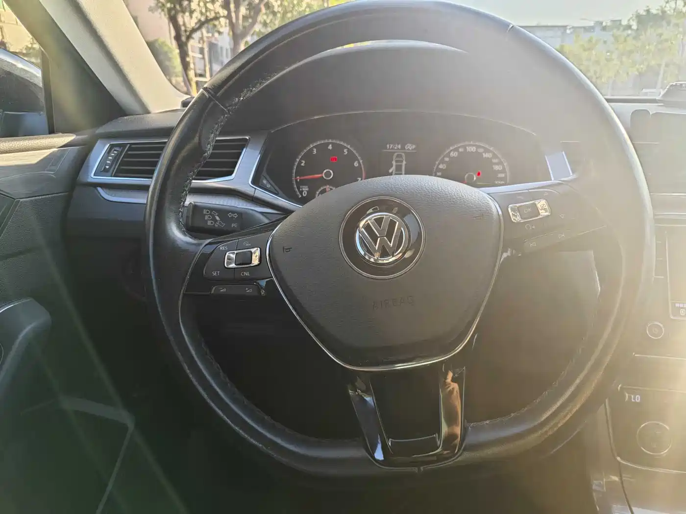 Volkswagen Passat 2017 280TSI DSG Prestige фото 13
