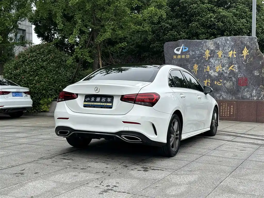 Mercedes-Benz A-Class 2021 A 180 L Sports Sedan фото 12