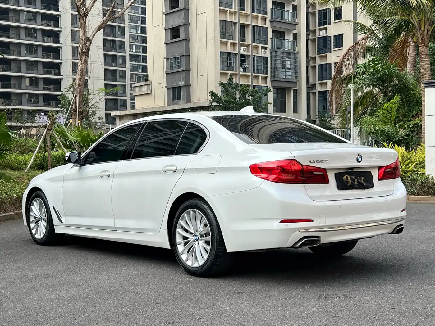 BMW 5 Series 2020 530Li Leading M Sport Package фото 16