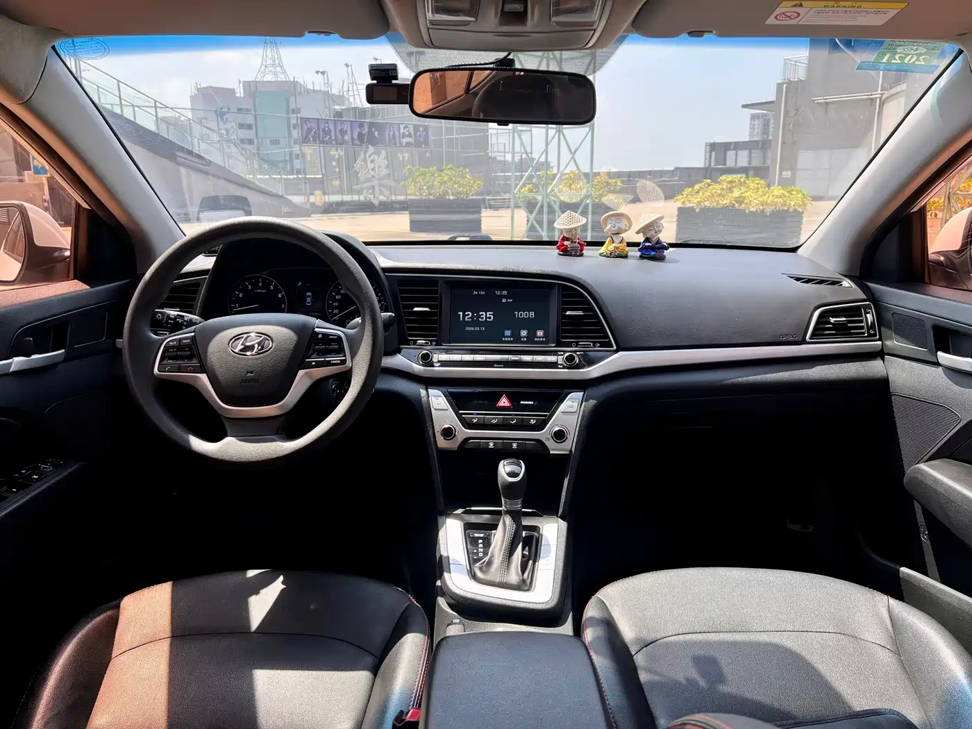 Hyundai Elantra 2018 1.6L Automatic 15th Anniversary Special Edition фото 6