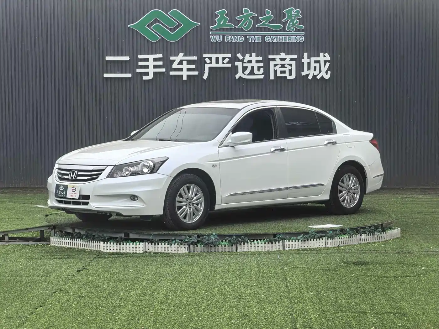 Фото 1 - Honda Accord