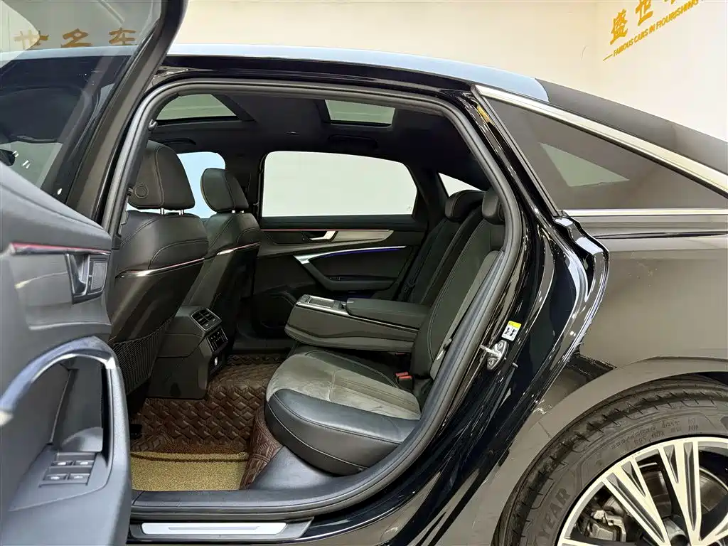 Audi A6L 2021 45 TFSI Exclusive Sport фото 6