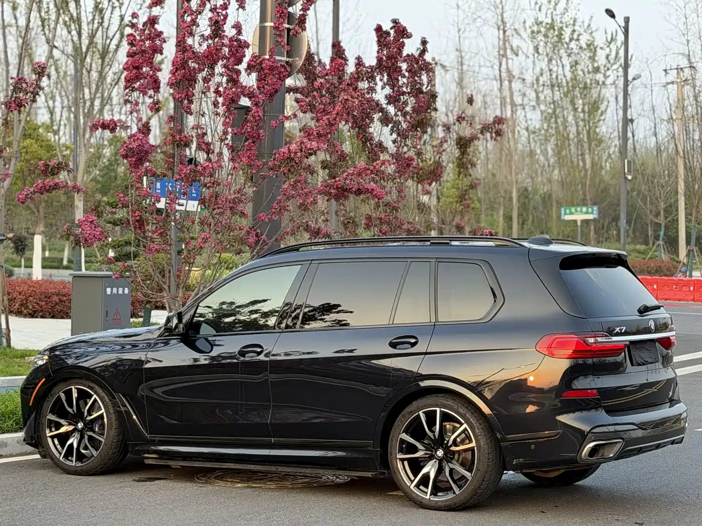 BMW X7 2021 Facelift xDrive40i Premium M Sport Package фото 7