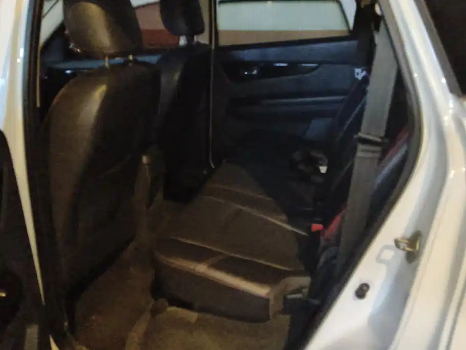 BAIC Huansu S3 2015 2014 1.5L Luxury (China IV)