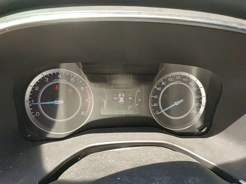 Sinotruk VGV VGV U70 2021 2020 1.5T Auto Smart Elite 5-seater