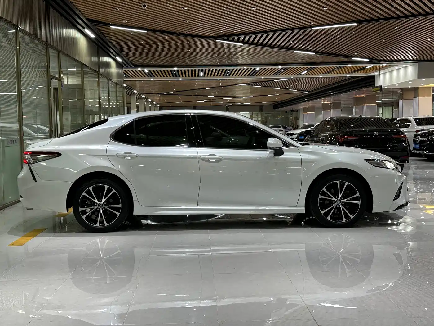 Toyota Camry 2019 2.0S Trend Edition China VI фото 4