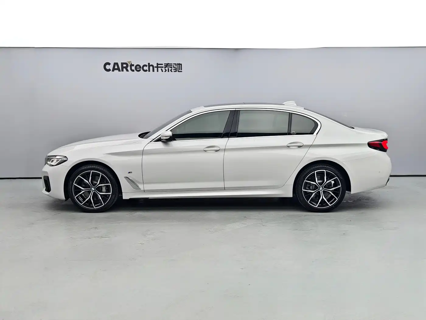 BMW 5 Series 2022 Model Third Facelift 530Li Premium M Sport Package фото 3