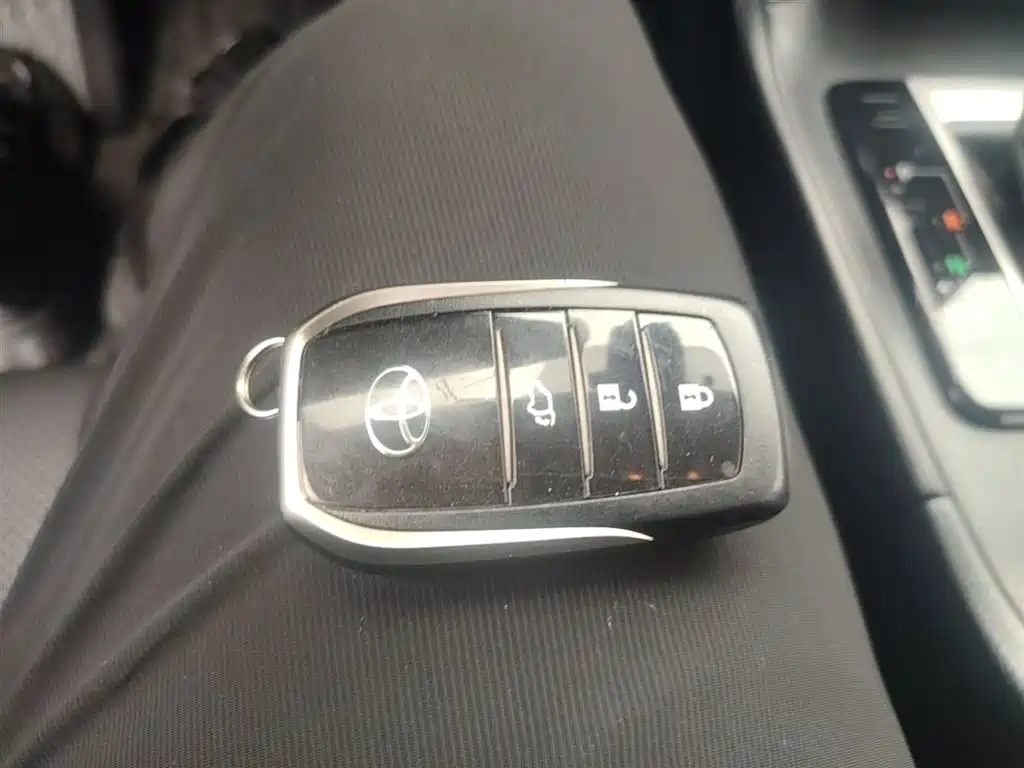 Toyota Highlander 2021 2.0T AWD Premium 7-Seater фото 9