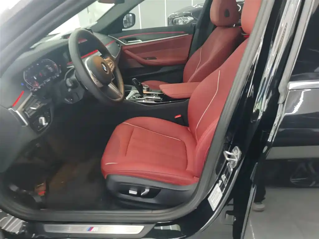 BMW 5 Series 2023 530Li Leading M Sport Package фото 15