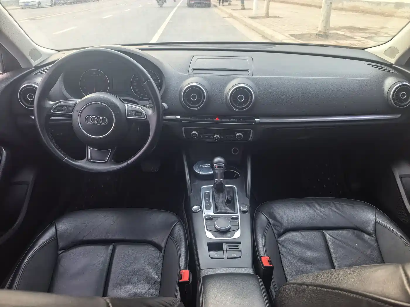 Audi A3 2014 Sportback 35 TFSI Automatic Comfort фото 7