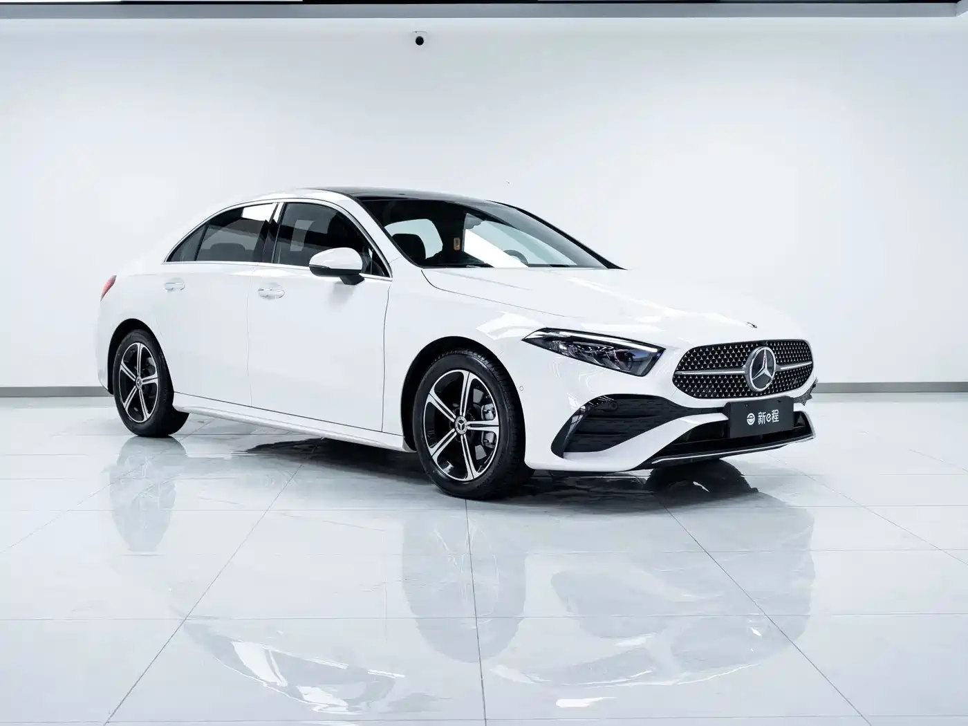 Mercedes-Benz A-Class 2024 A 200 L Fashion Edition фото 3