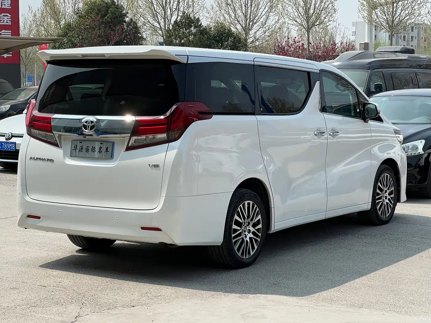 Toyota Alphard 2015 3.5L Luxury Edition фото 15