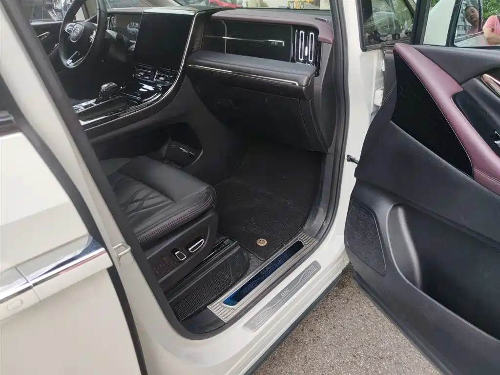 GAC Trumpchi Trumpchi M8 2024 Master Series 400T Ultimate Edition фото 22
