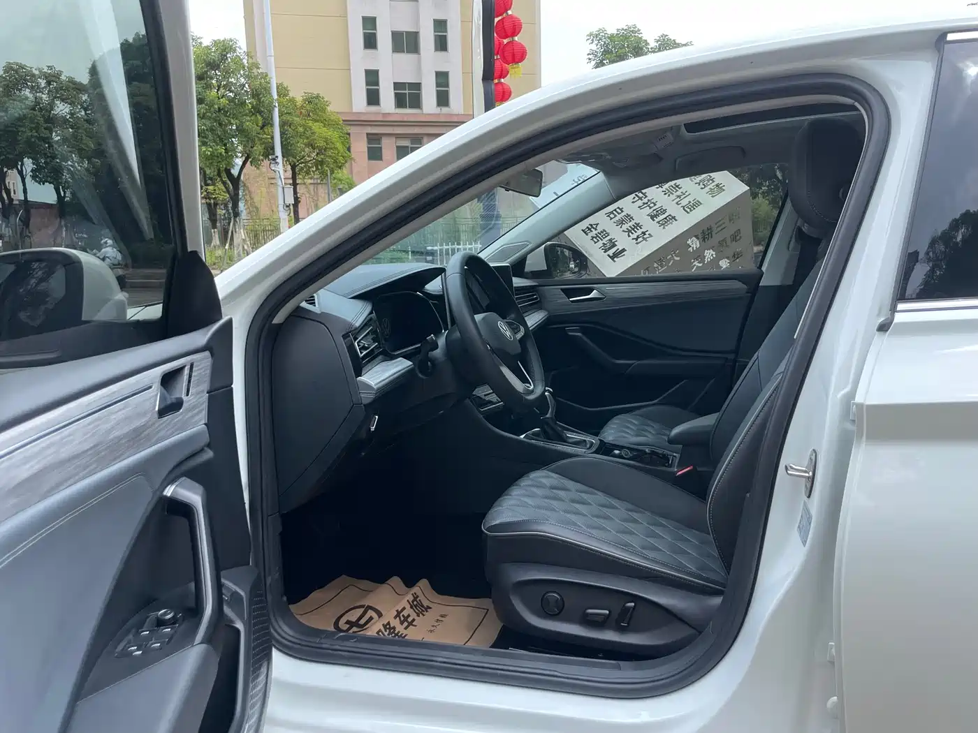 Volkswagen Sagitar 2023 Model Year 280TSI DSG Surpass Edition фото 4