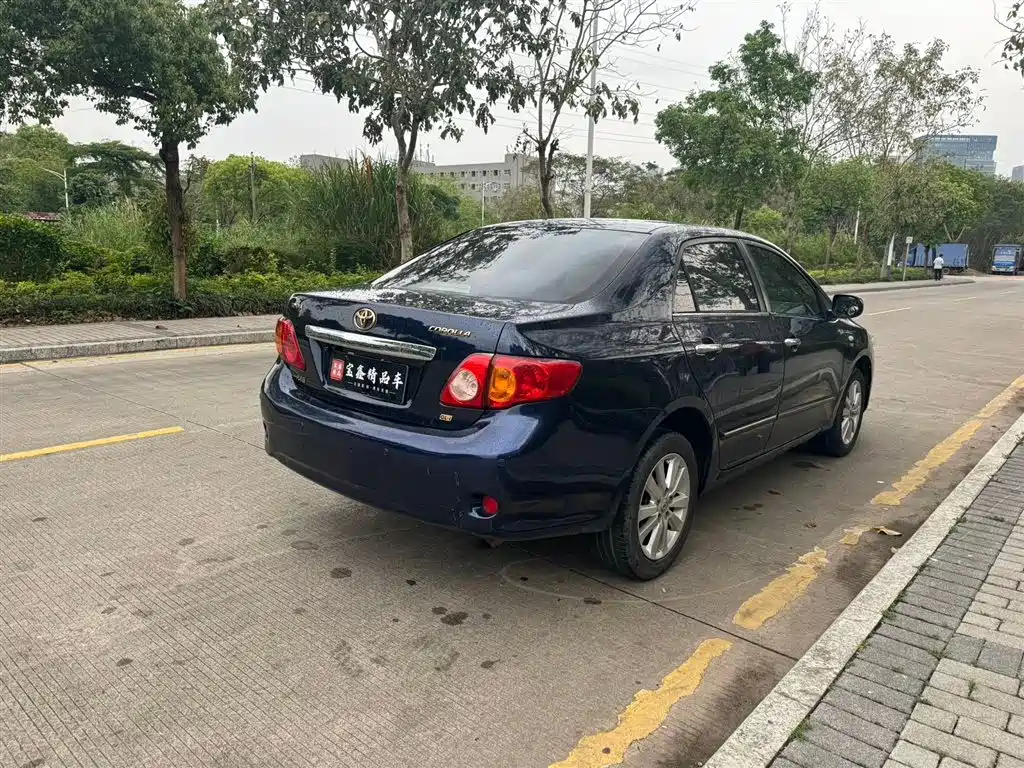 Toyota Corolla 2008 1.8L Automatic GL-i Sunroof Special Edition фото 4