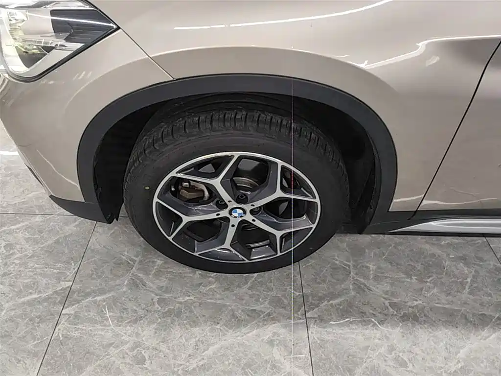 BMW X1 2018 xDrive20Li Premium Model фото 23