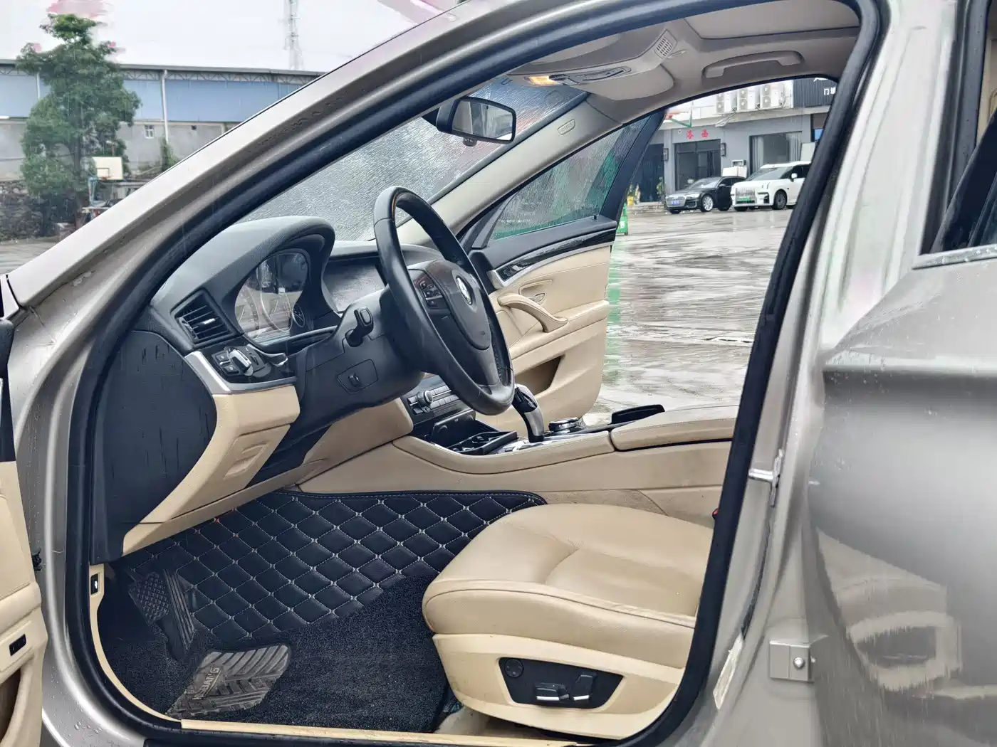 BMW 5 Series 2013 525Li Luxury фото 12