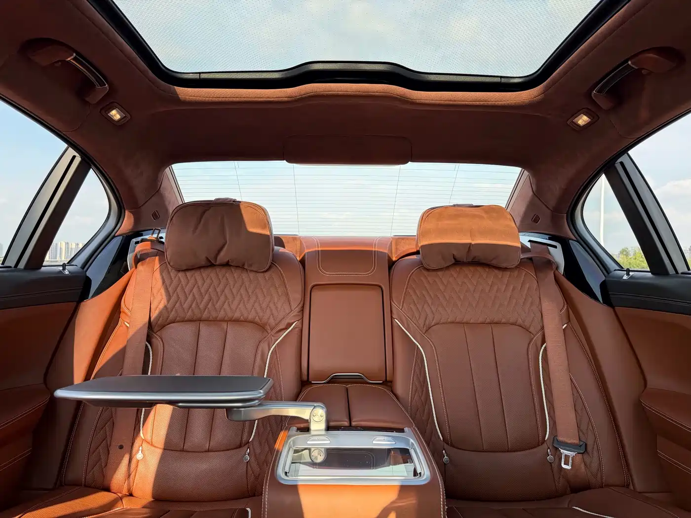 Фото 12 - BMW 7 Series