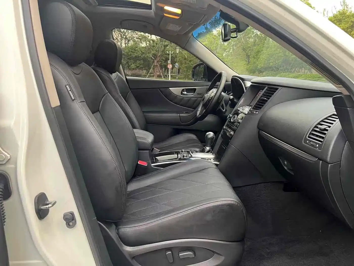 Infiniti QX70 2015 2013 3.7L Standard Edition