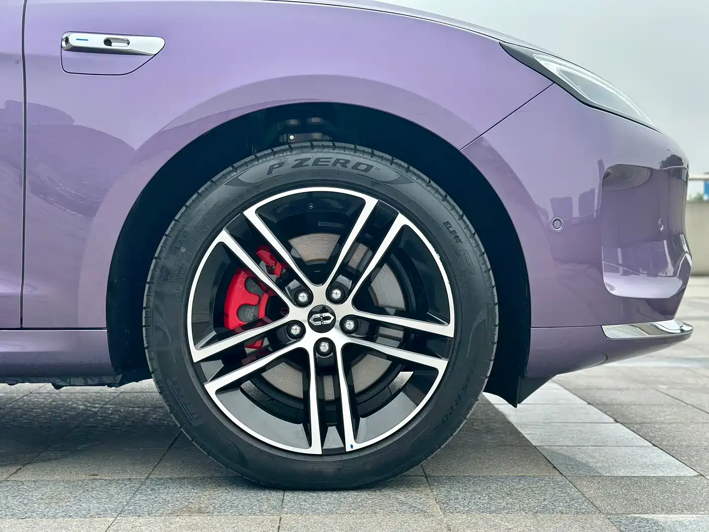AITO Wenjie AITO M5 2025 Extended Range Ultra AWD фото 9