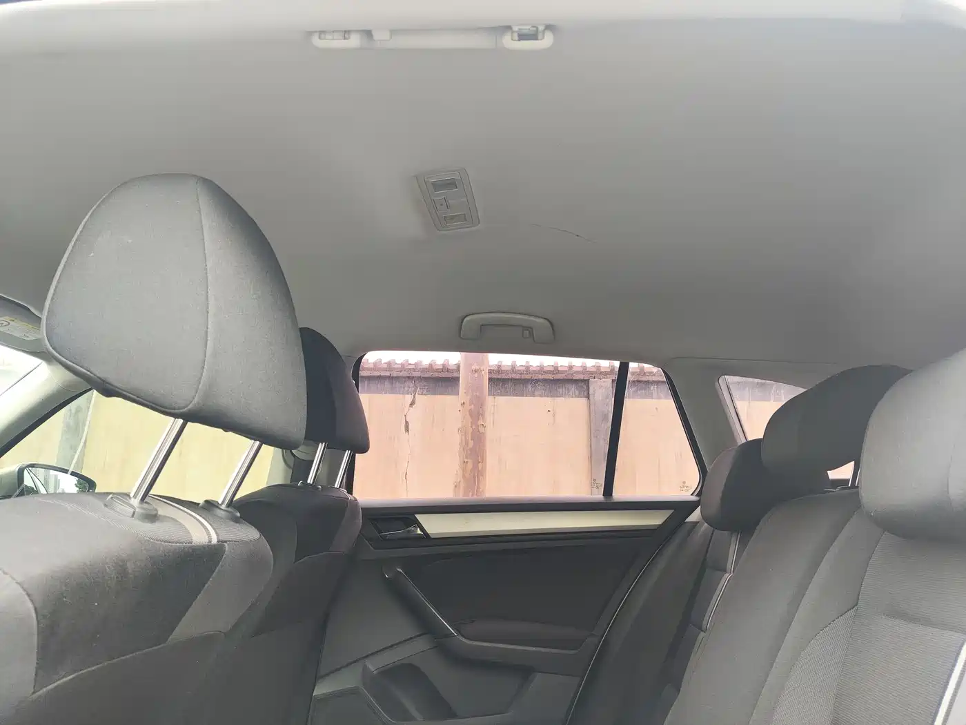 Volkswagen C-TREK 2018 1.5L Auto Fashion Edition фото 8