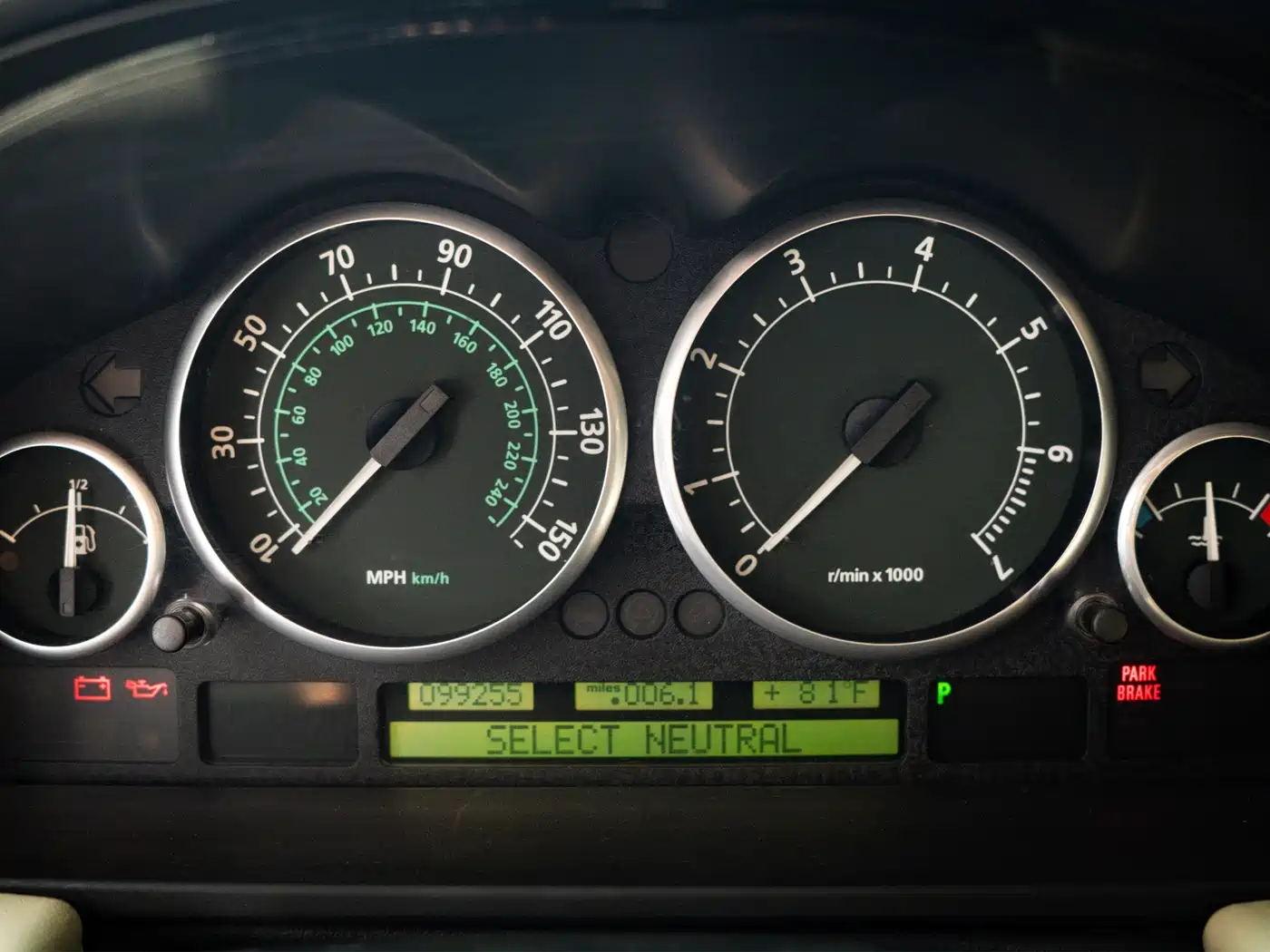 Land Rover Range Rover 2004 2005 4.4