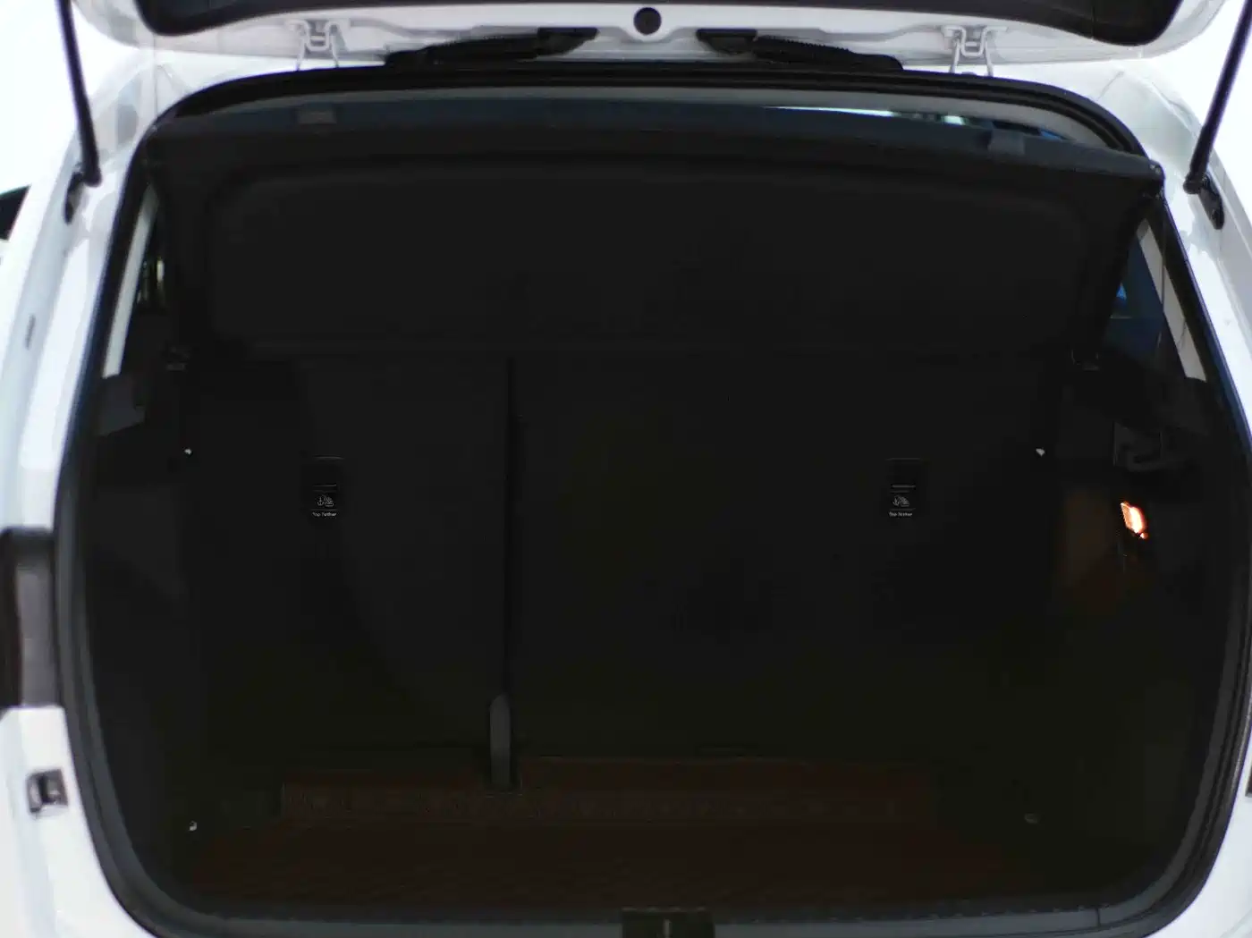 Volkswagen Tharu 2022 280TSI FWD Luxury Edition фото 23