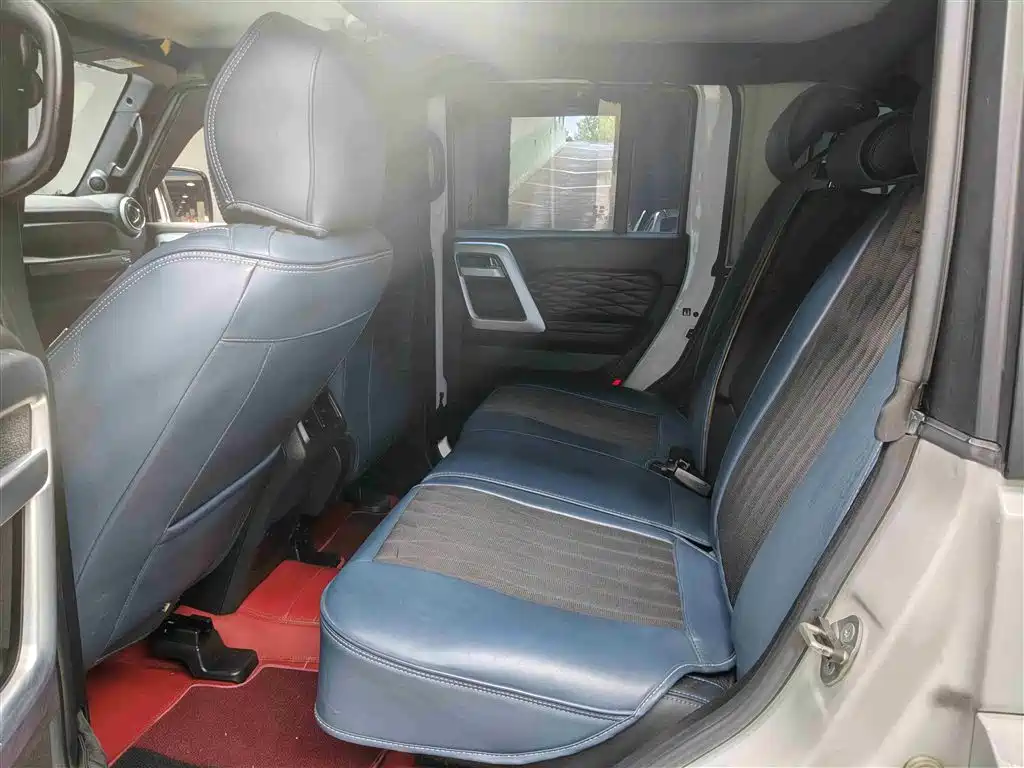BAIC ORV Beijing Offroad BJ40 2023 2.0T Auto 4WD Urban Hunter Knight Edition фото 6