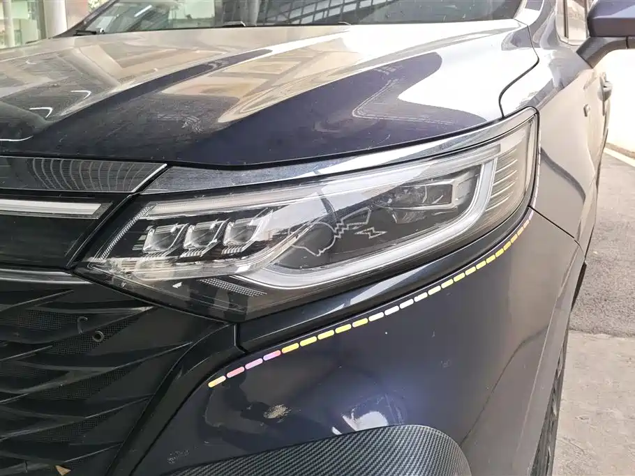 ROEWE IMAX8