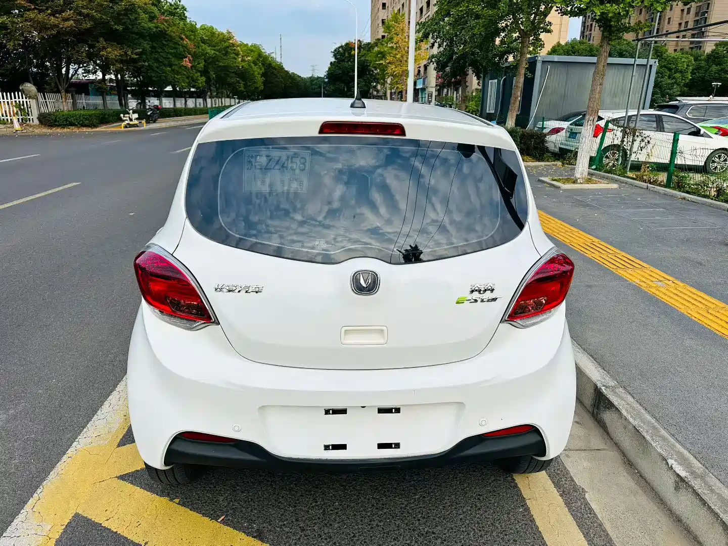 Photo 5 - Changan Benben E-Star