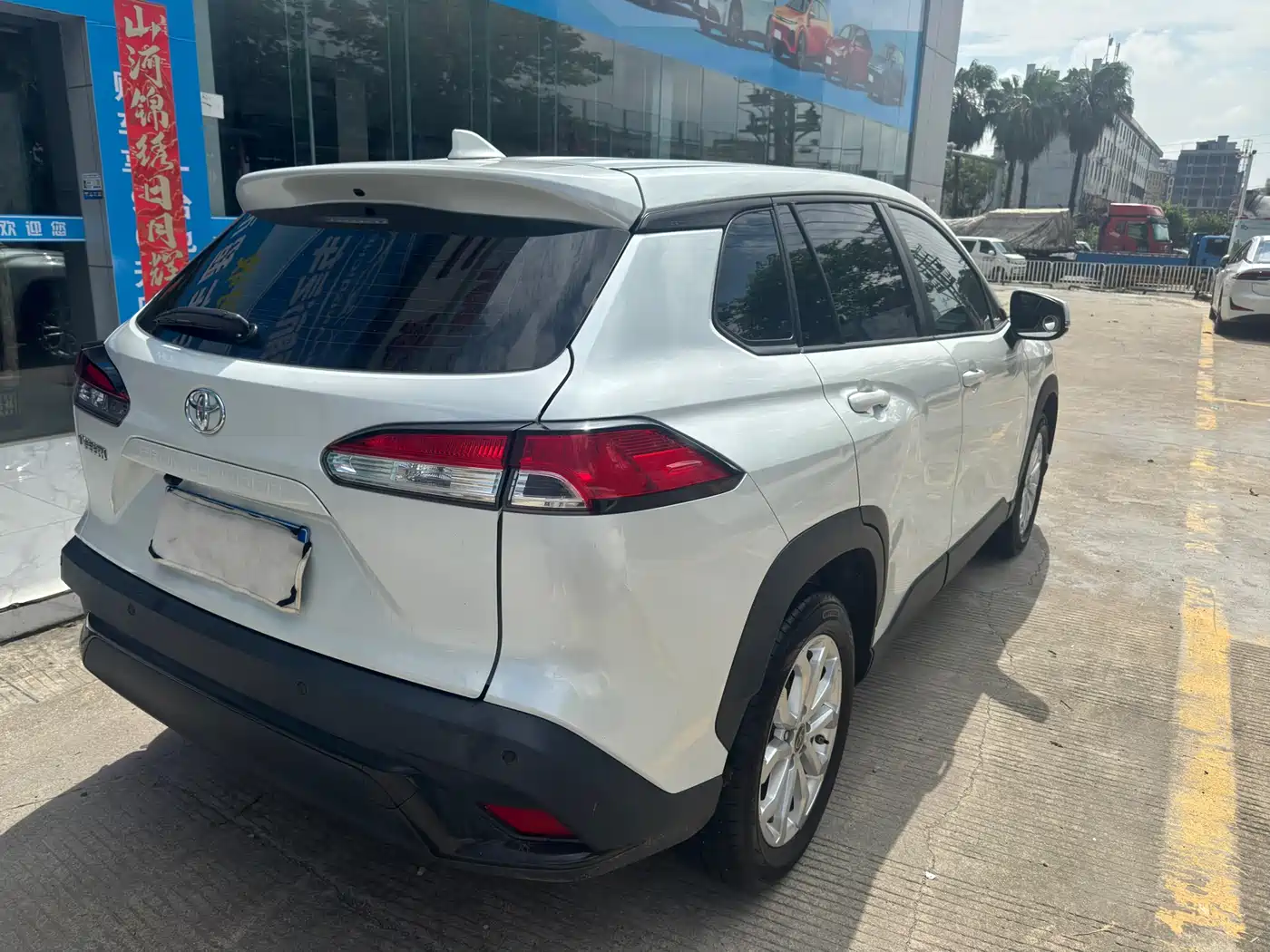 Toyota Frontlander 2023 2.0L CVT Elite Edition фото 12