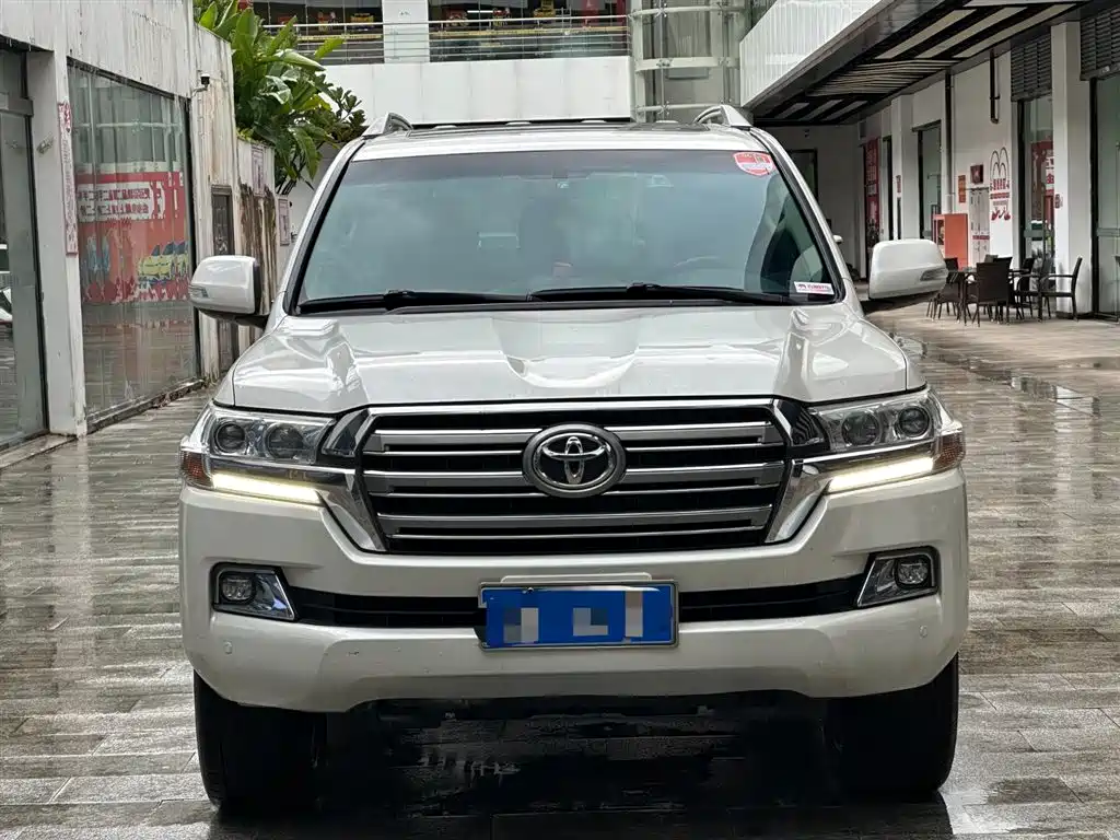 Toyota Land Cruiser (Import) фото 2