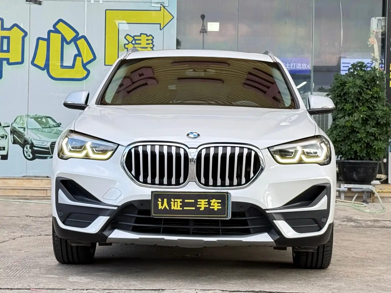 Фото 2 - BMW X1