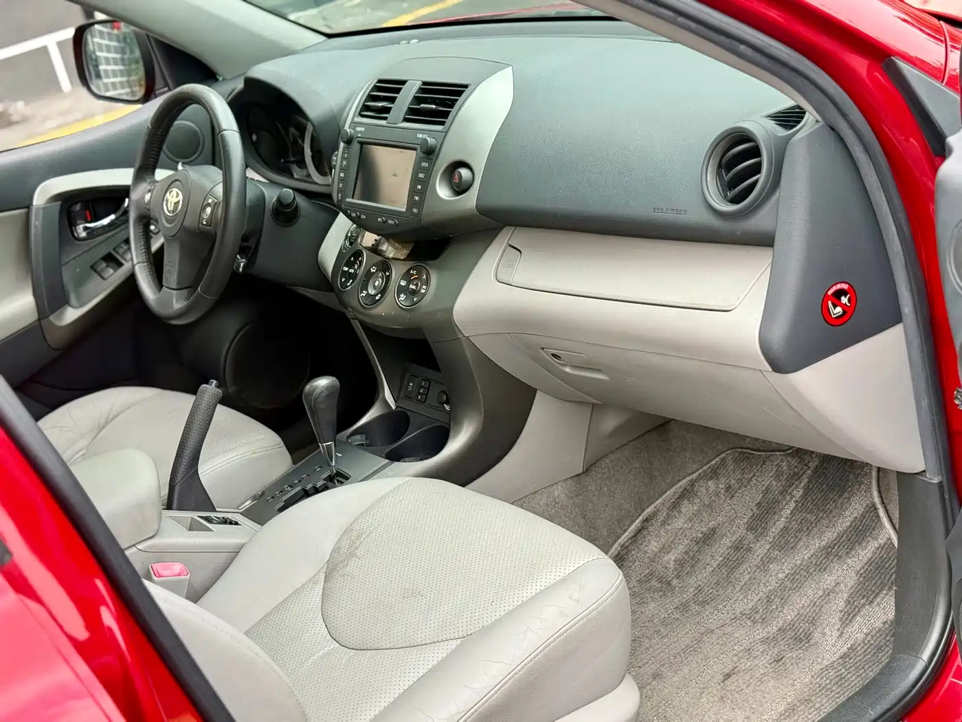 Toyota RAV4 Rongfang 2009 2.4L Automatic Luxury Navigation Edition фото 15