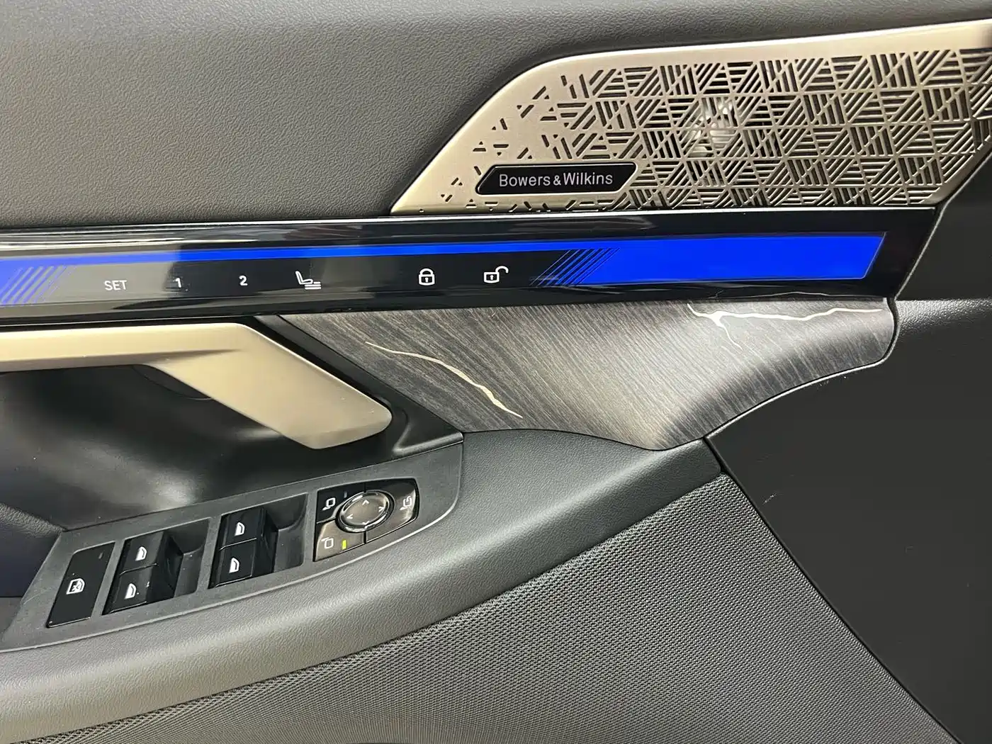 BMW 5 Series 2024 530Li Premium M Sport Package фото 19