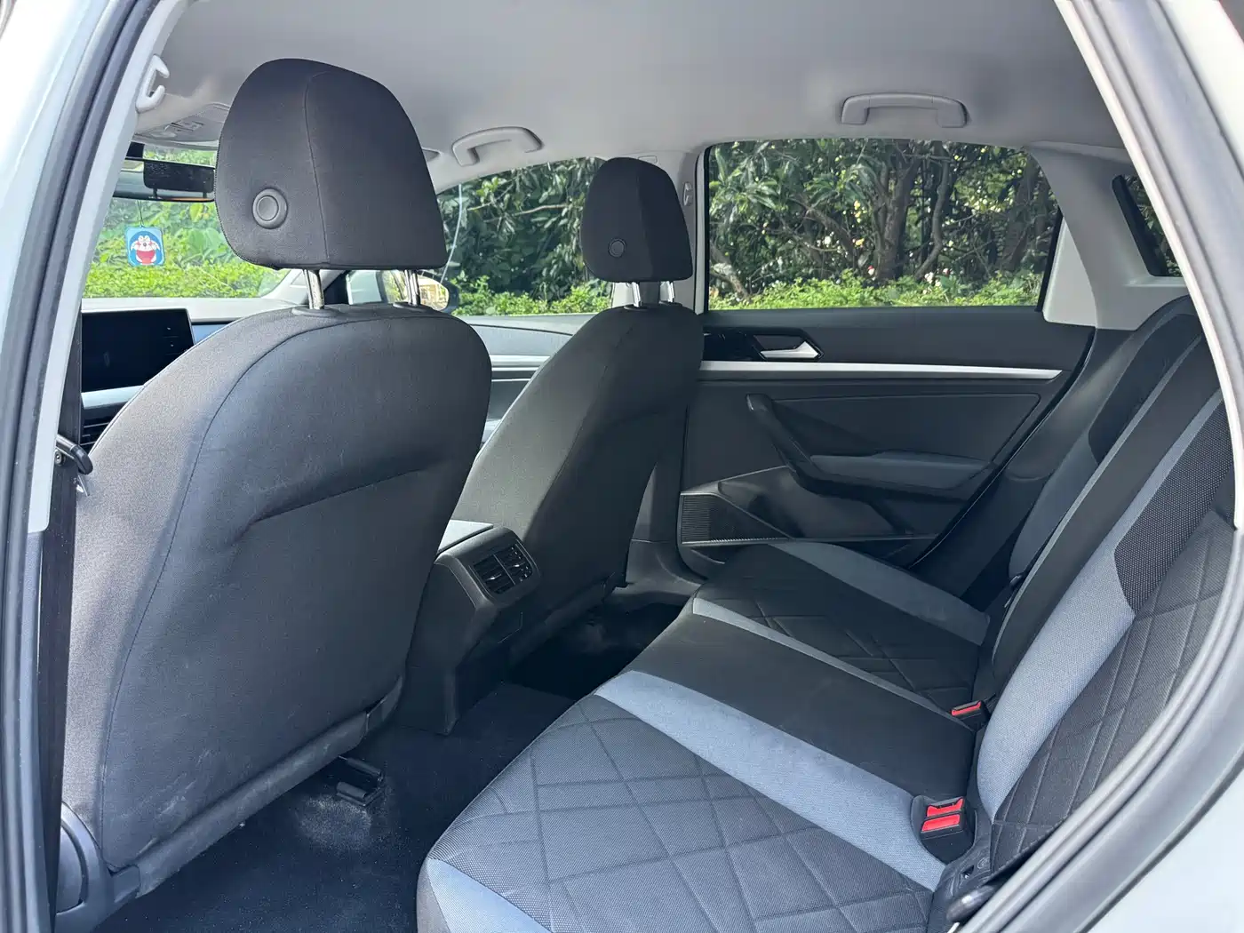 Volkswagen Lavida 2024 Model 1.5L Automatic Full Comfort Edition фото 10