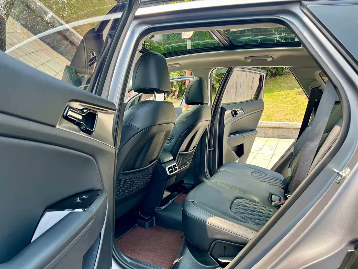 Kia Sportage 2023 2.0T 2WD Flagship Edition фото 7