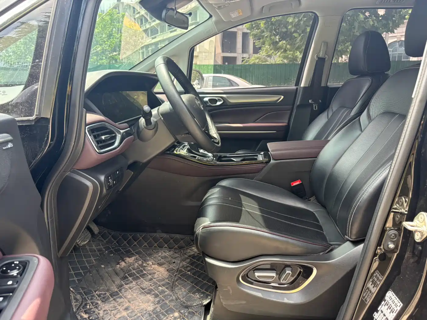 GAC Trumpchi Trumpchi M6 2023 PRO 270T DCT Luxury Edition фото 4