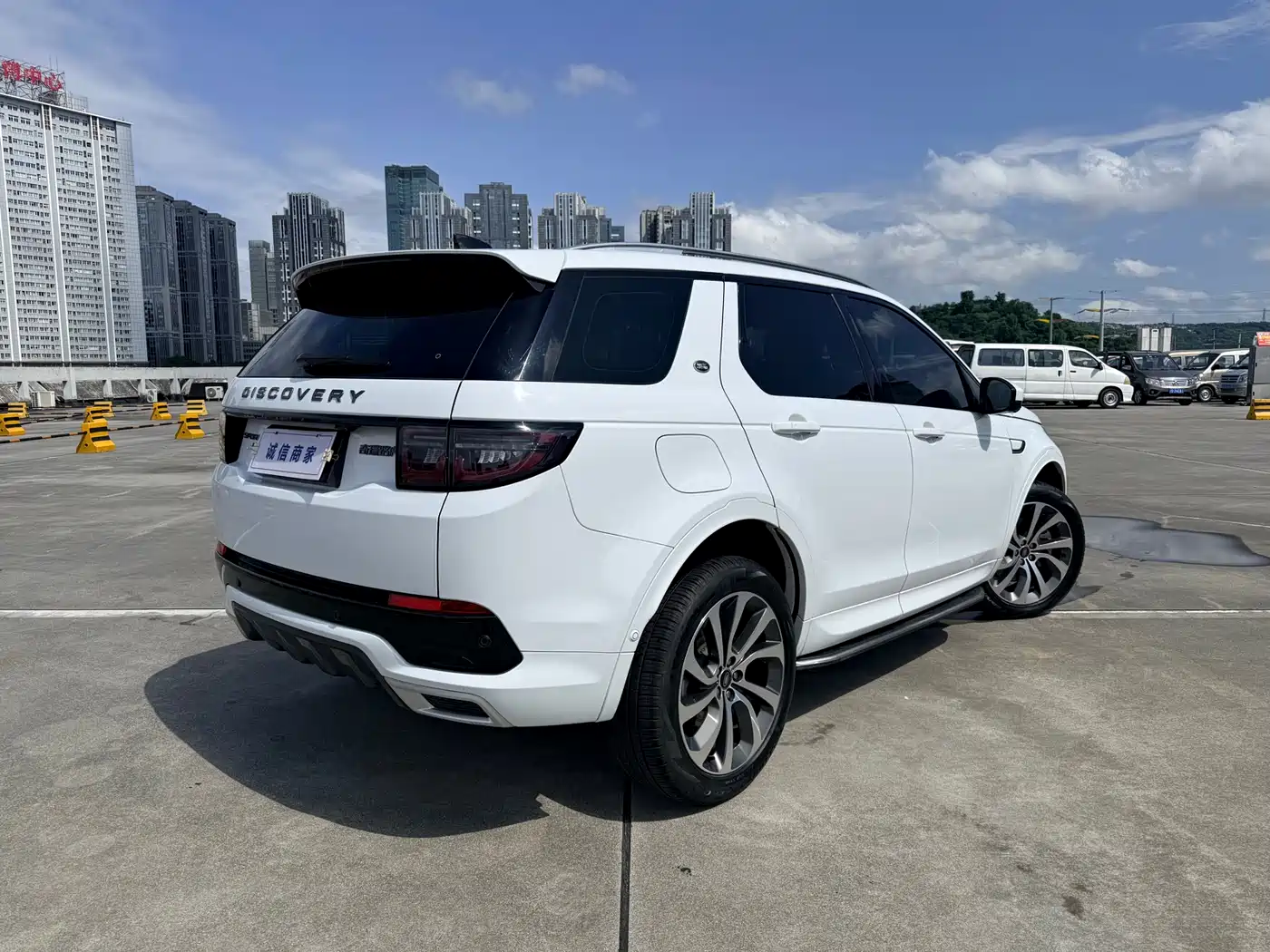 Land Rover Discovery Sport 2023 249PS R-Dynamic SE Performance Technology Version фото 4