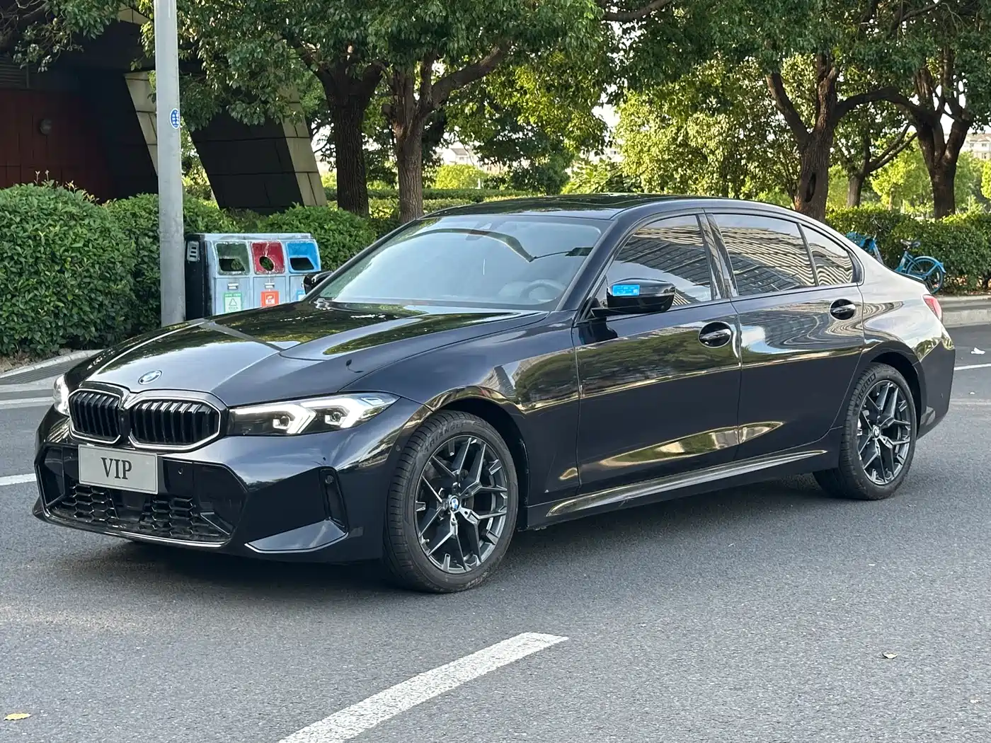 BMW BMW 3 Series 2026 330Li M Sport Shadowline Package