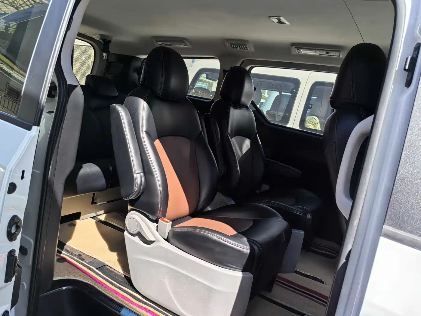 SAIC Maxus Maxus G10 2021 2.0T Automatic Elite Edition Gasoline 7-Seater фото 13